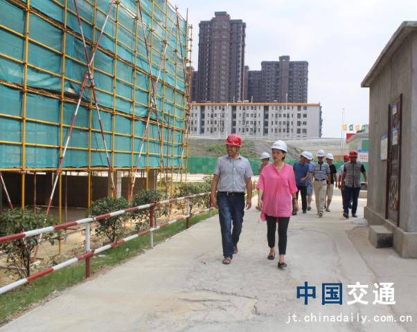 南昌市質(zhì)監(jiān)站領(lǐng)導蒞臨象湖隧道、九洲高架安置房項目檢查指導工作